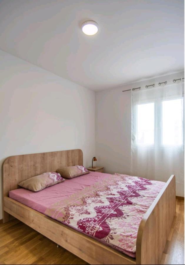 Sunny Hill Suite Ljubovic 포드고리차 외부 사진